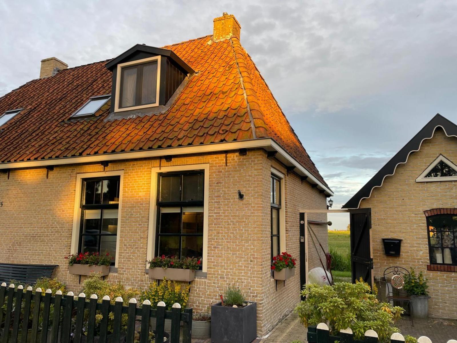 Vakantiehuis In Friesland Voor De Hele Familie Huns Exterior foto