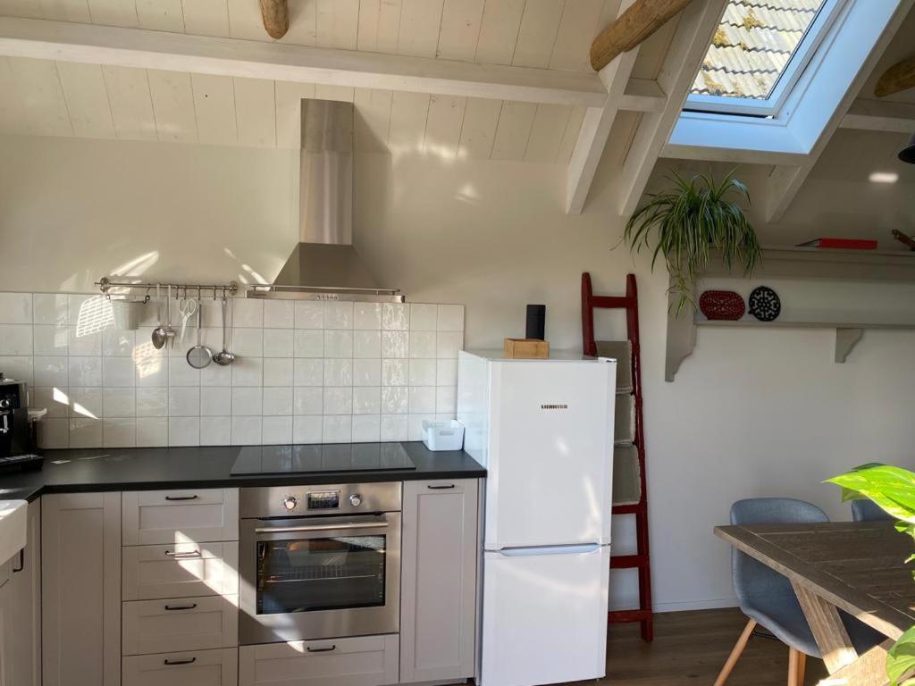 Vakantiehuis In Friesland Voor De Hele Familie Huns Exterior foto